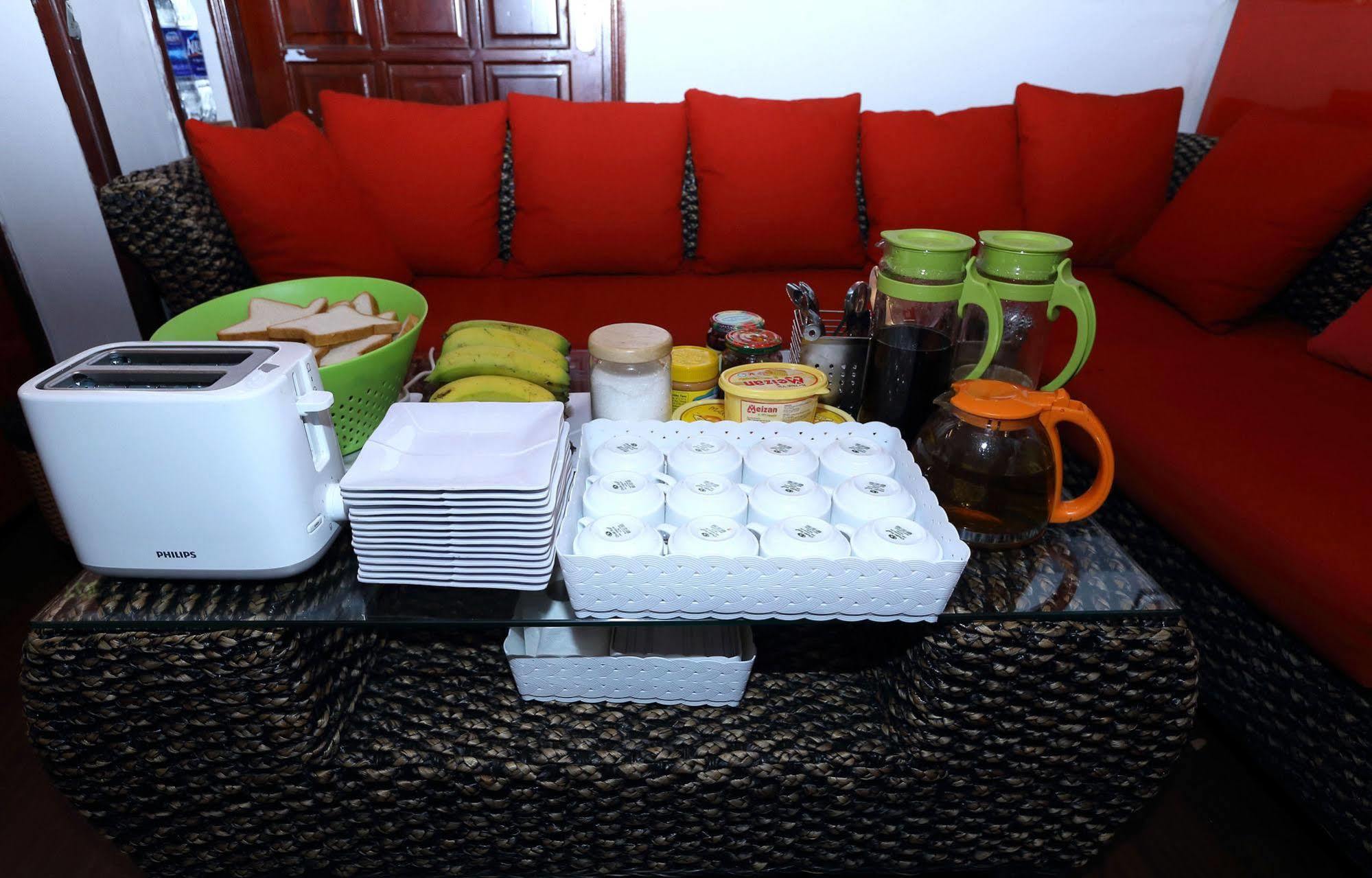 Hostel Budget *